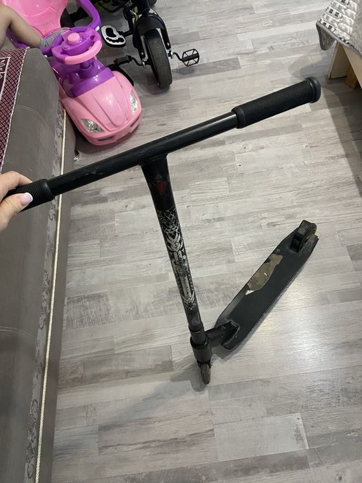 Продам трюковый самокат