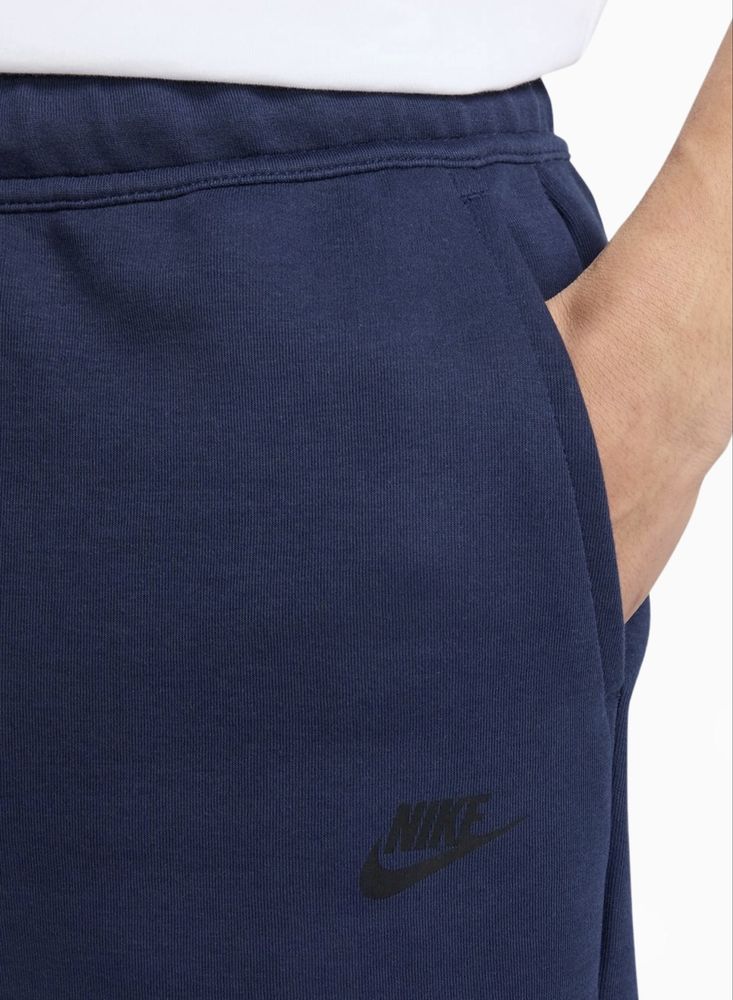 НАМАЛЕНИЕ! (XL) Nike Tech Fleece къси панталони