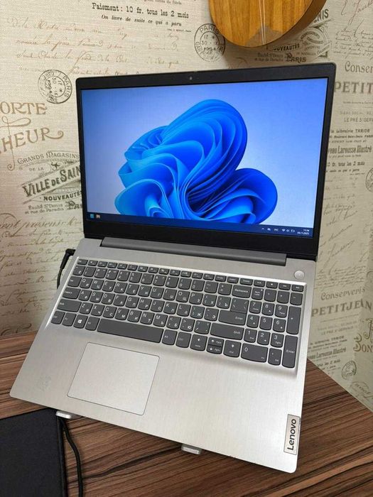 Ноутбук Lenovo IdeaPad 3 15IIL05
