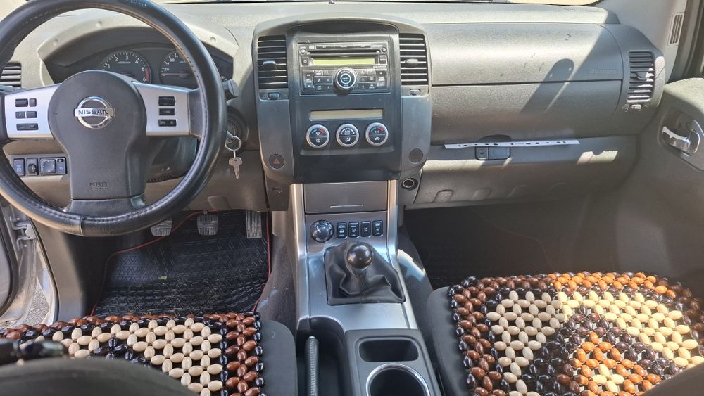 Nissan navara d40 2011 2,5 190.