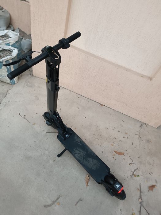 Продаю KUGOO KIRIN HX PLUS проктический новый пробег 80км .