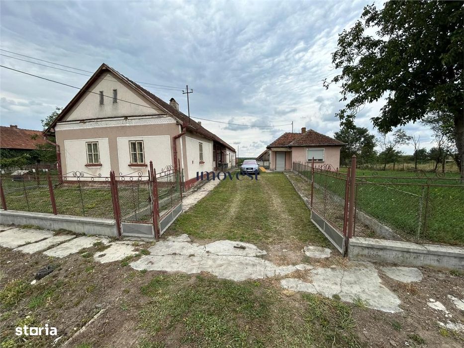 Casa de Vanzare in Ratesti
