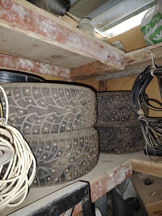Продам зимние шины