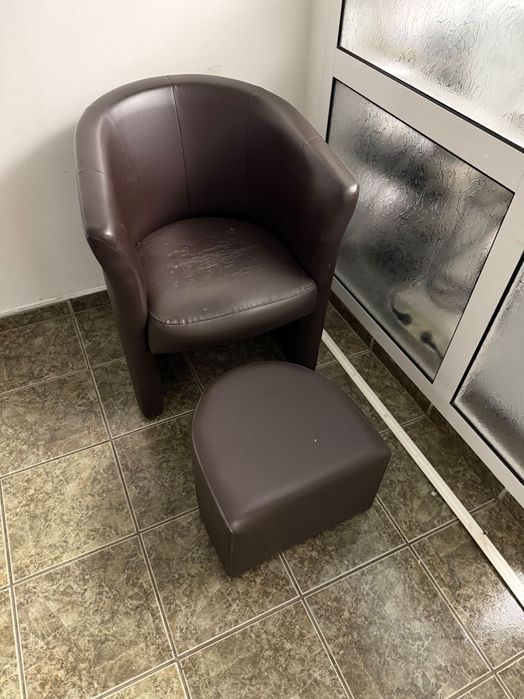 Кафяв фотьойл с табуретка 3 броя