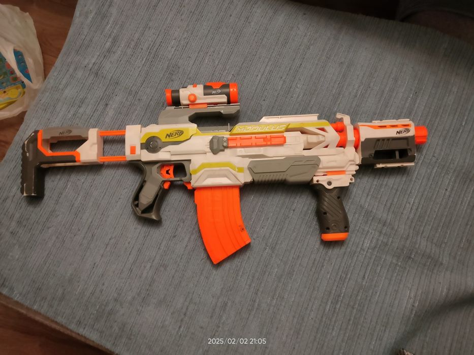 Nerf автомат на батарейках с автоматической стрельбой