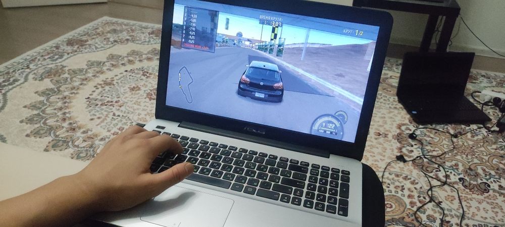 core i5 , Nvidia 820 , SSD