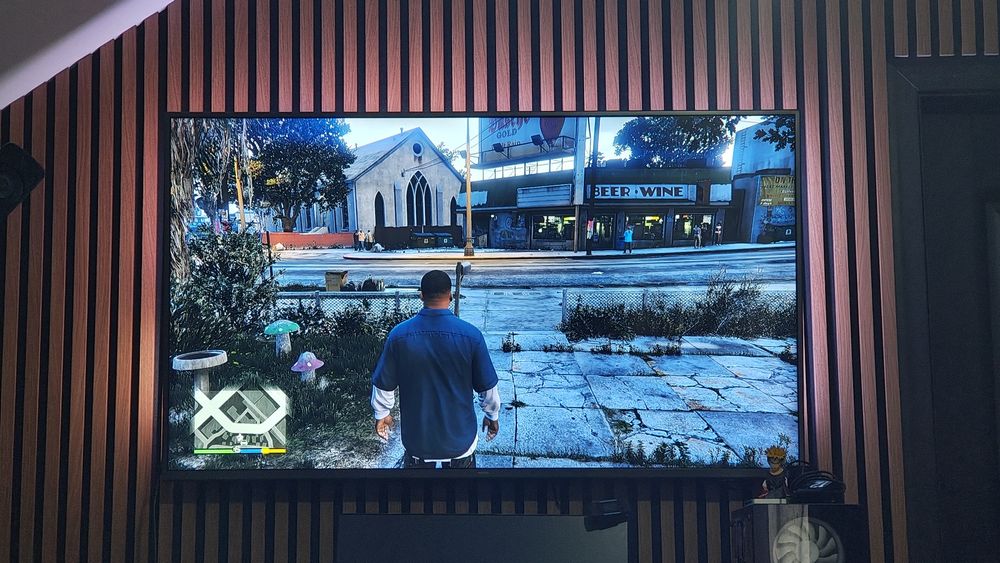 PlayStation 4 modabil cu maneta și 2 jocuri
