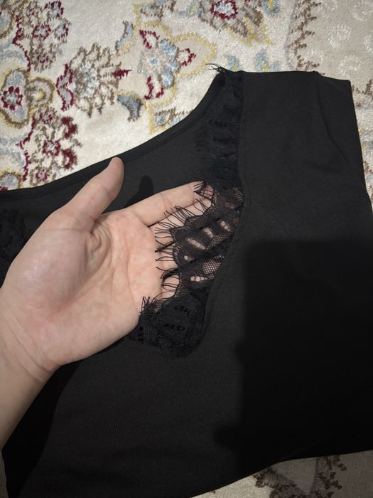 Продаеться новые одежды