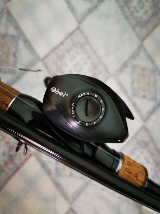 Щукарска въдица 2.40м Obei Hurricane с макара Obei P1