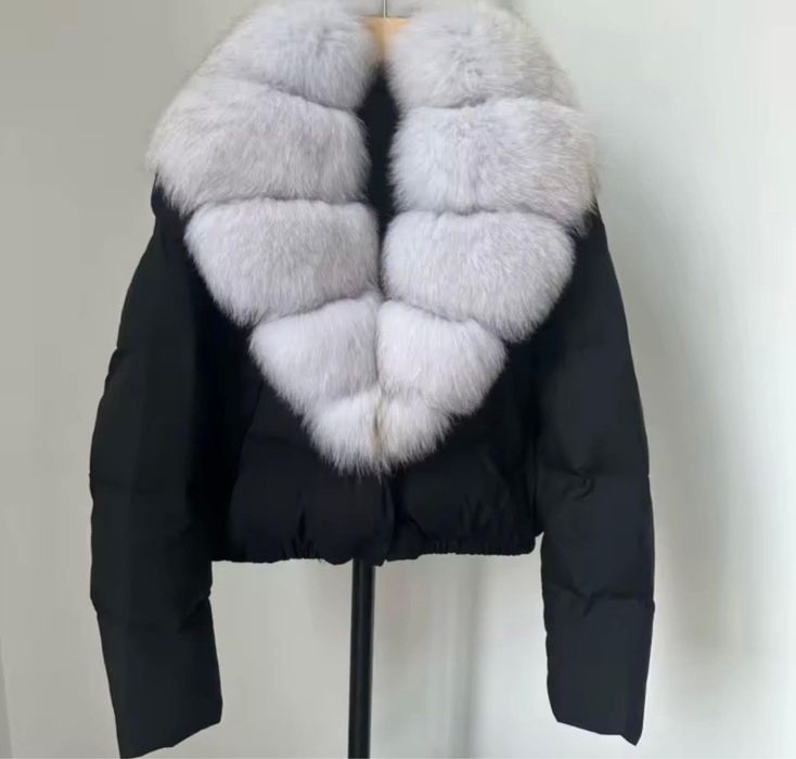 Geacă cu blană de vulpe polară