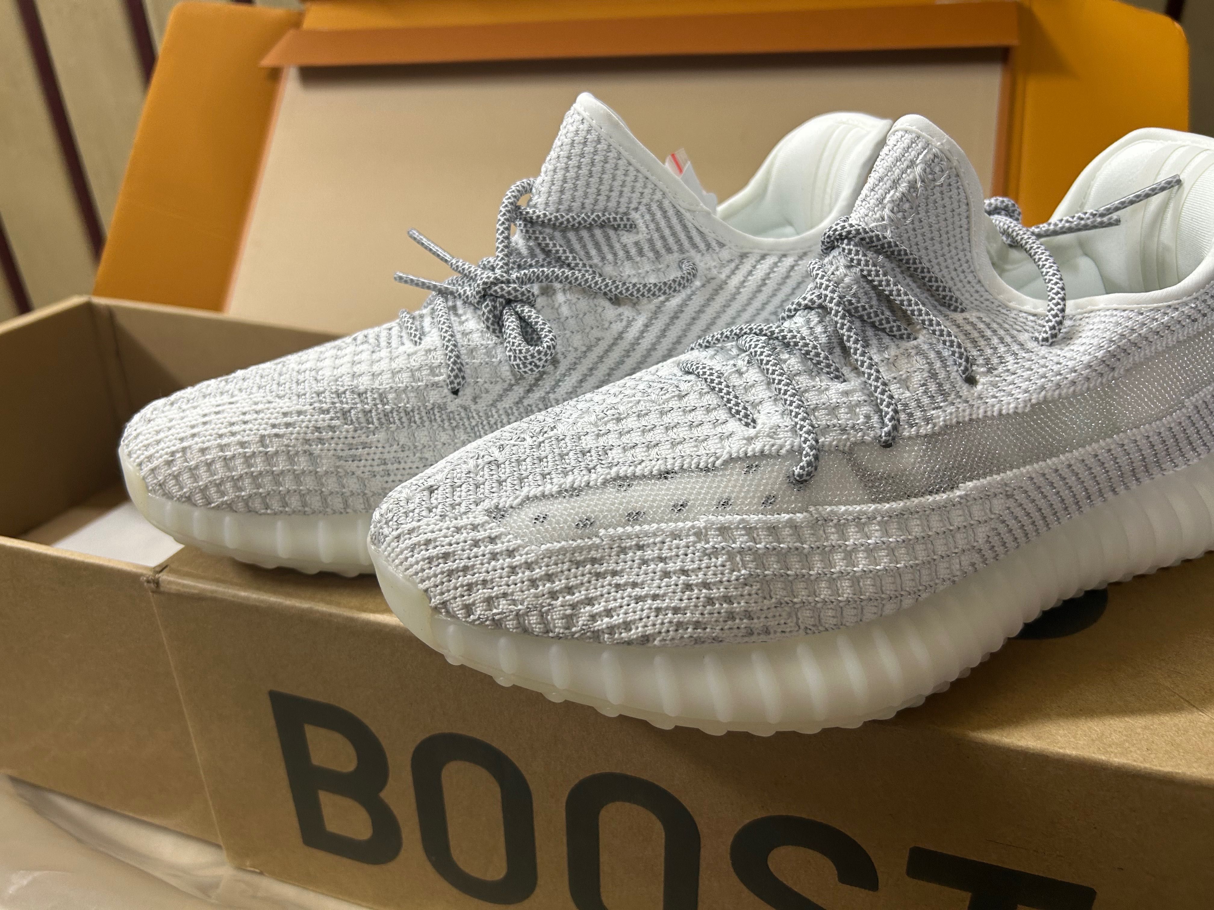 Маратонки YEEZY BOOST 350 V2