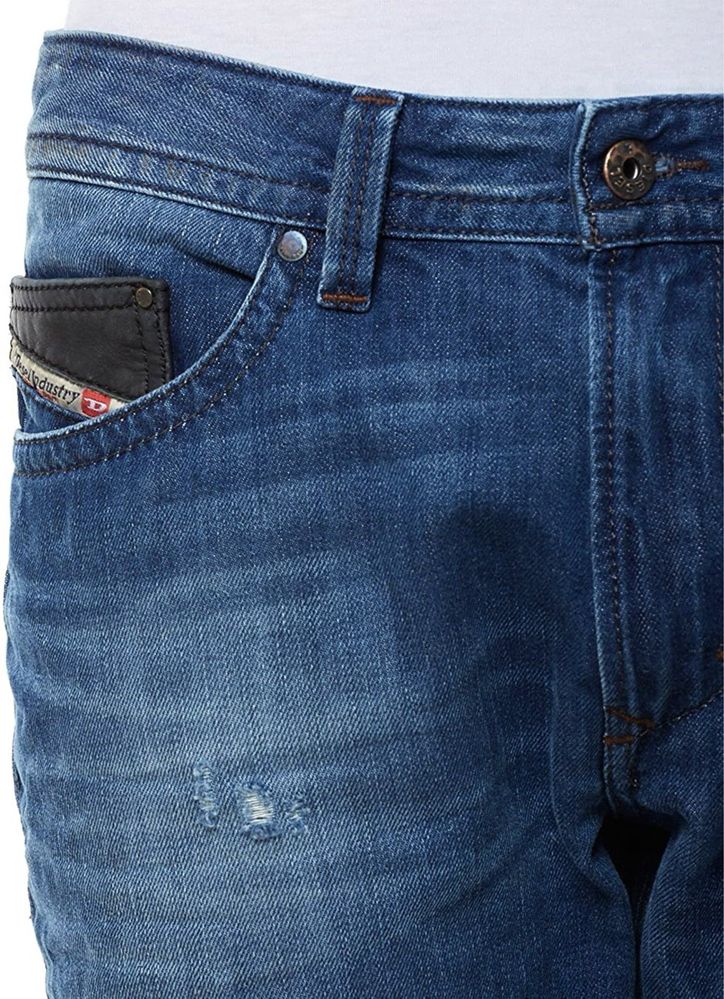 Blugi jeans Diesel Thavar  cu aspect uzat (Destroyed Look) Slimfit