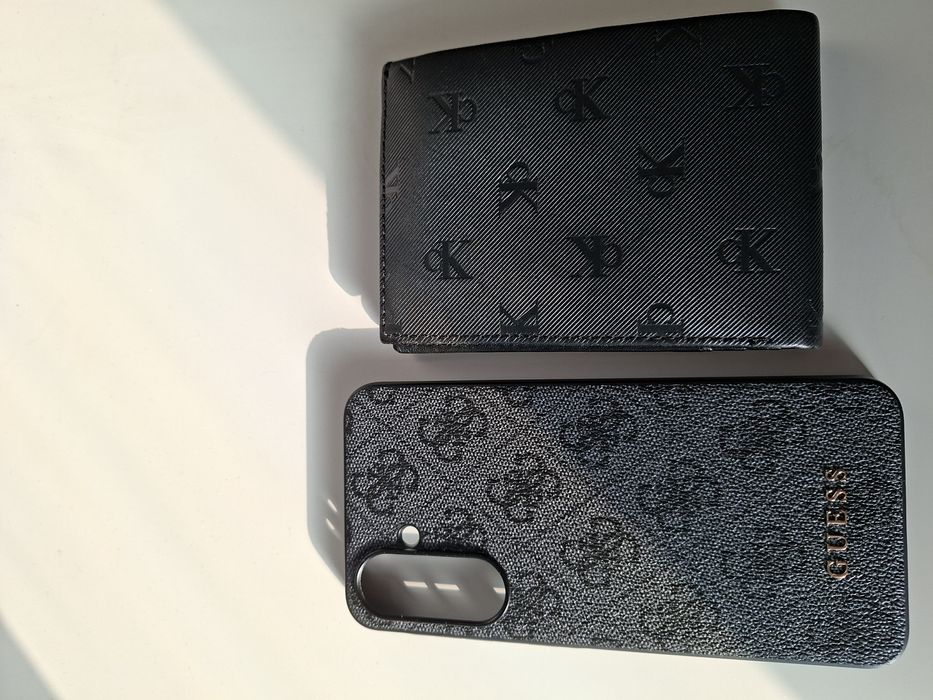 Portofel Original CK+Husa Originala Guess (se vind si separat)
