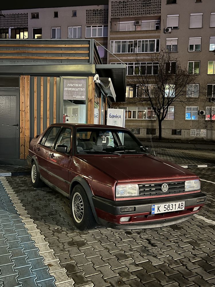 Продавам VW JETTA