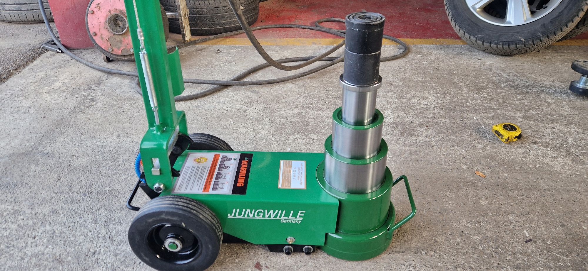 Cric profesional JUNGWILLE HidroPneumatic 80T nou