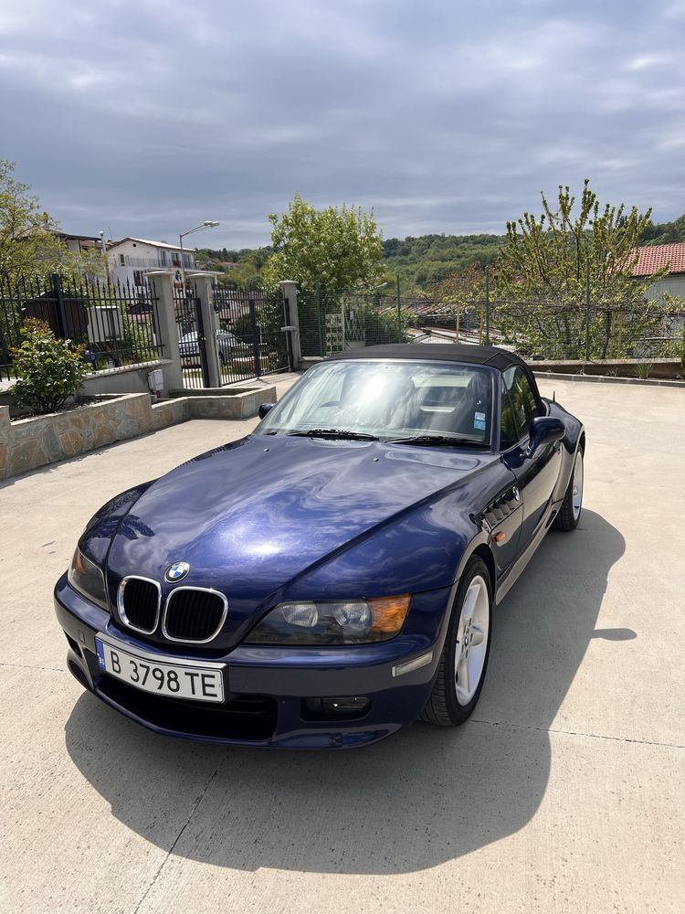 Кола под наем BMW Z3