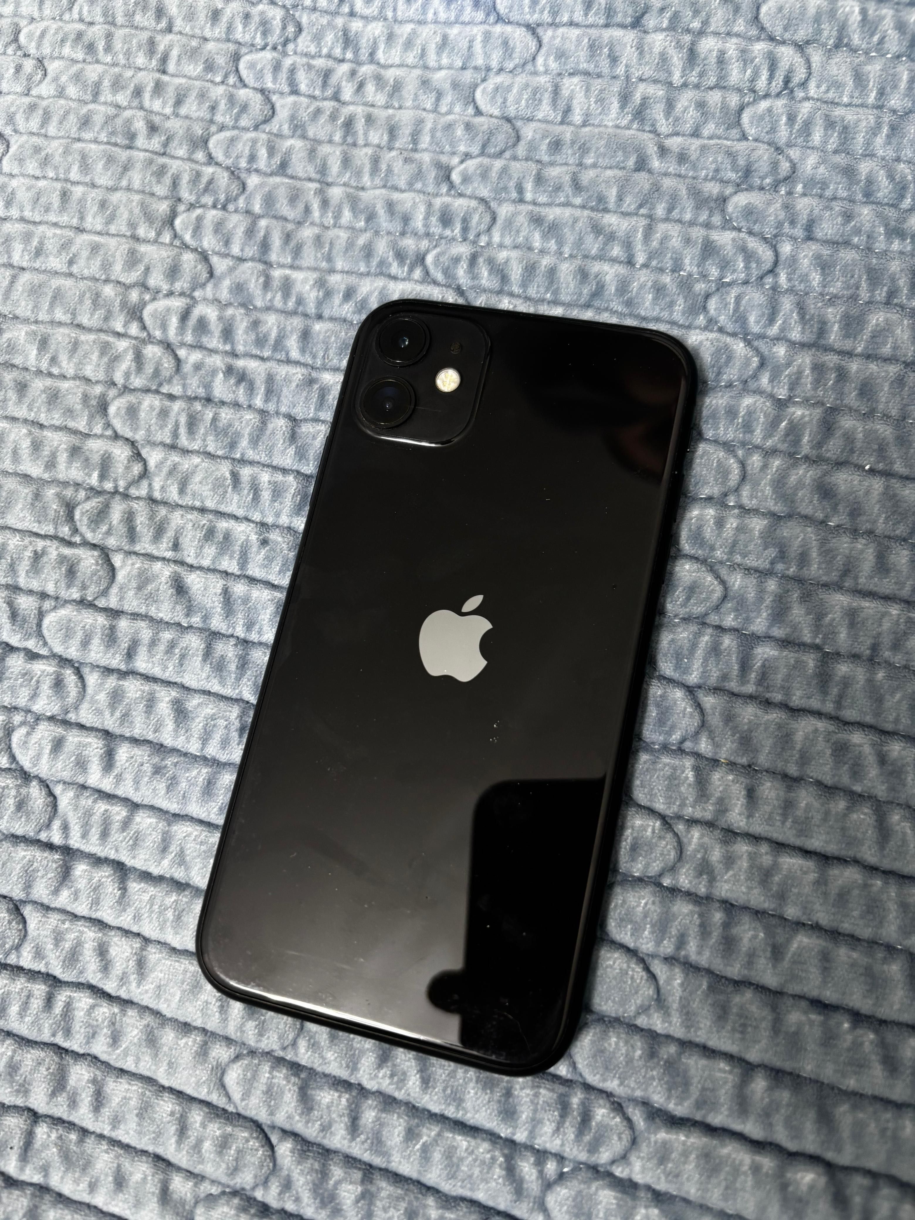 Продам срочно iPhone 11