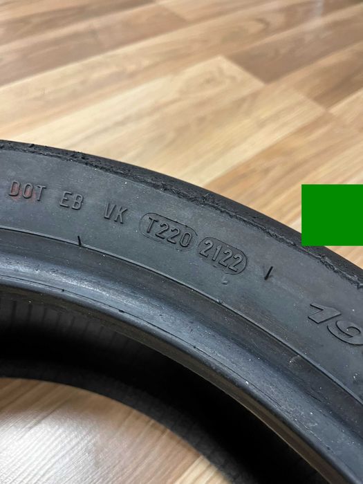 Задна полусликова гума PIRELLI Diablo Supercorsa 190/60/17 DOT 2020г