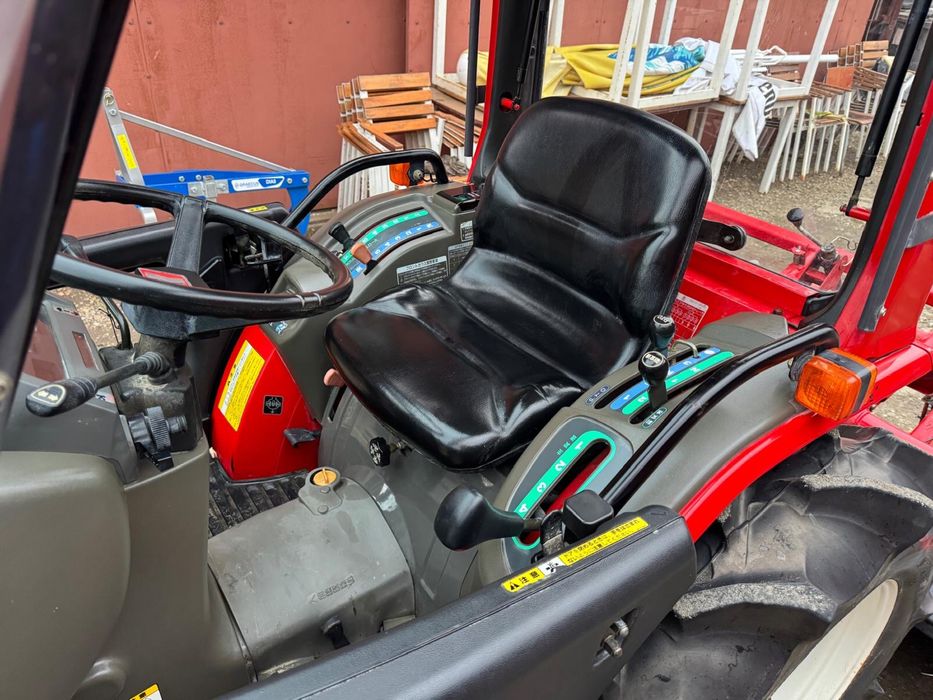 Tractor japonez Yanmar F230