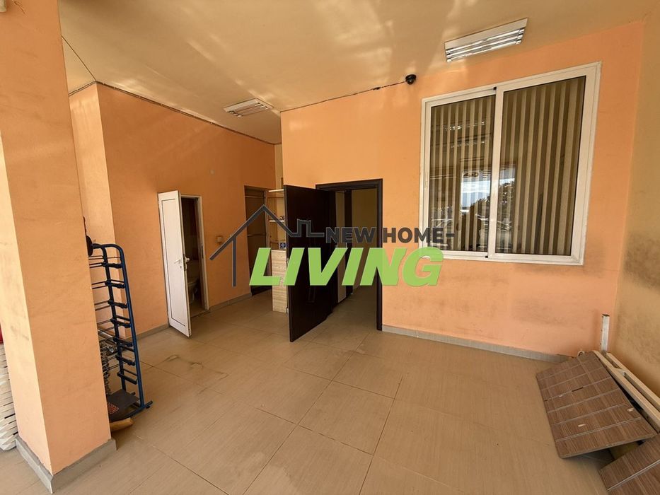 Продава се Магазин в Пловдив, Тракия - 61 кв.м за 2378 €/кв.м - Снимка #2