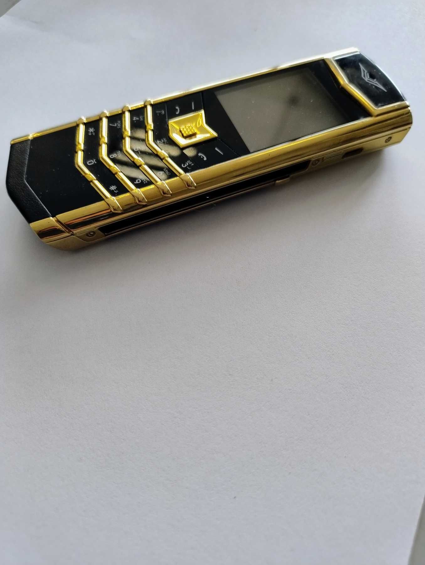 Мобилен телефон VERTU