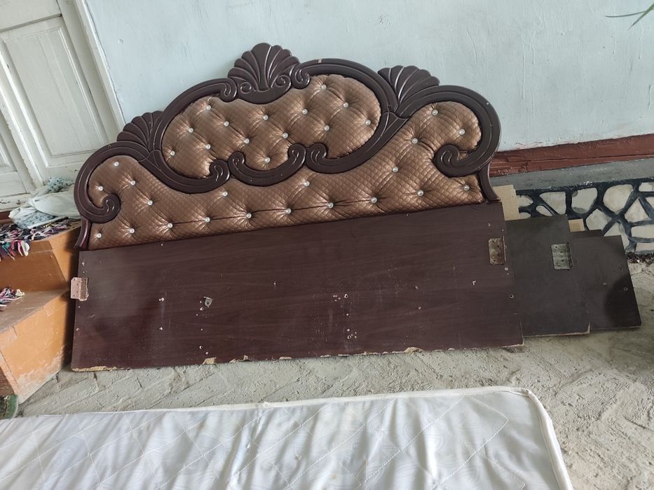 2 kishilik Divan sotiladi