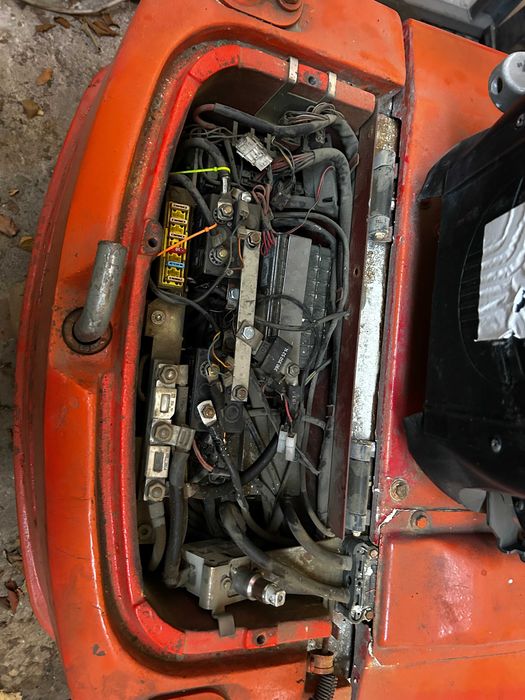 Електрокар LINDE E16 324 на части 2 бр.