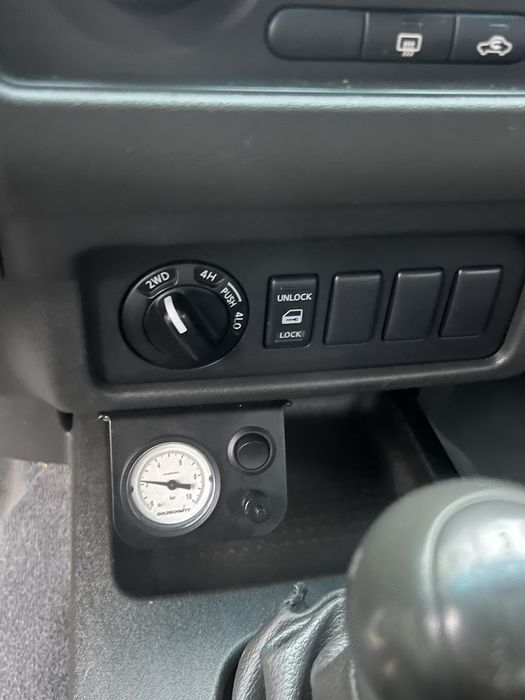 Nissan Navara /Basculabil/4x4/2008