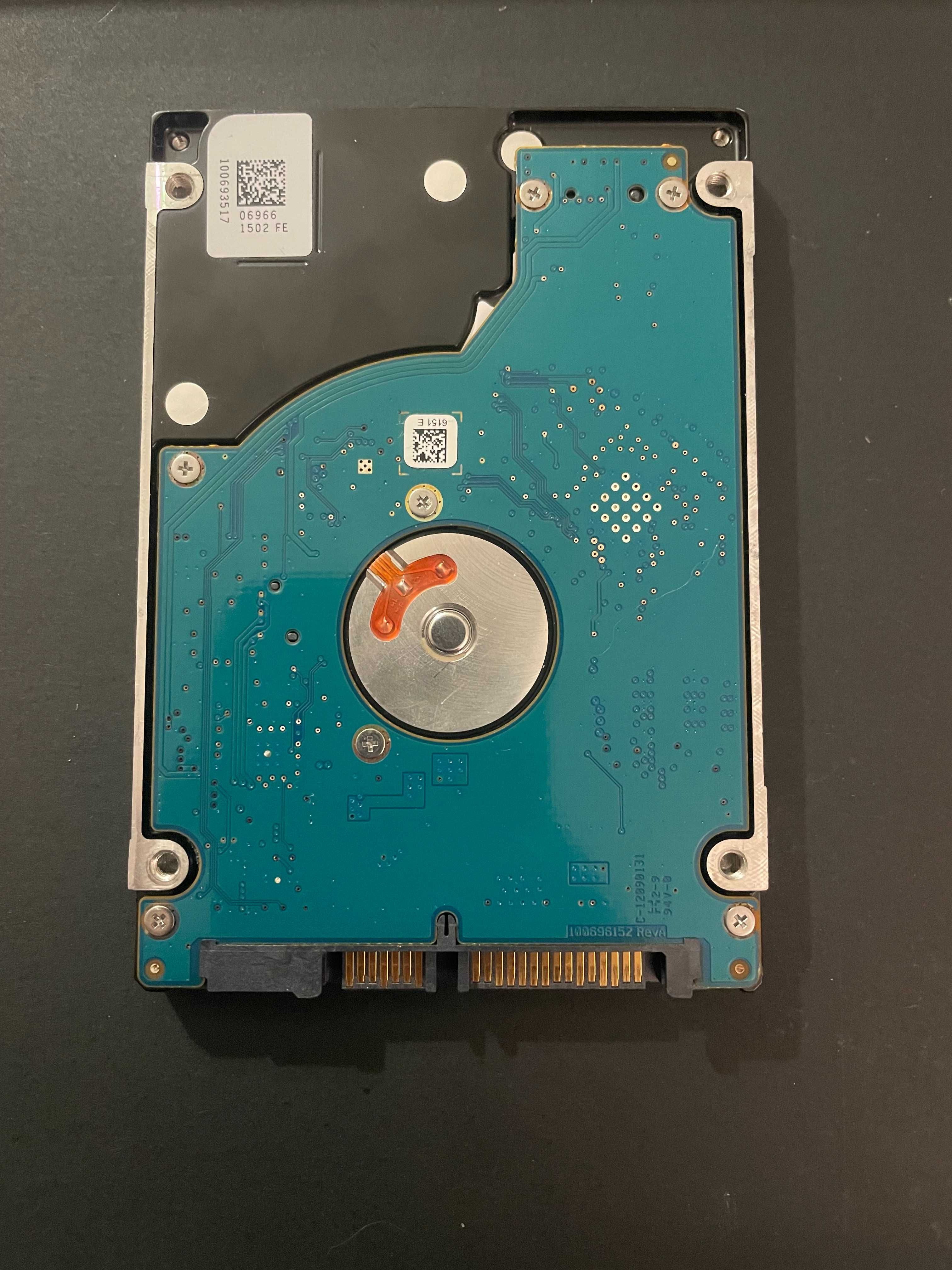 Твърд диск 320GB Seagate Momentus Thin