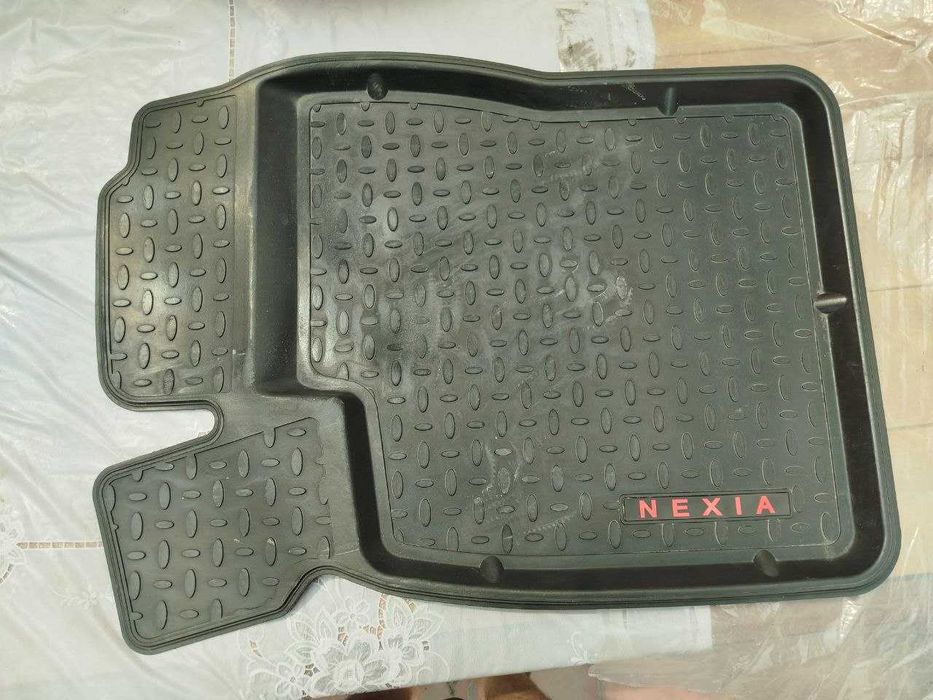 Продаю коврики от Chevrolet Nexsia 2