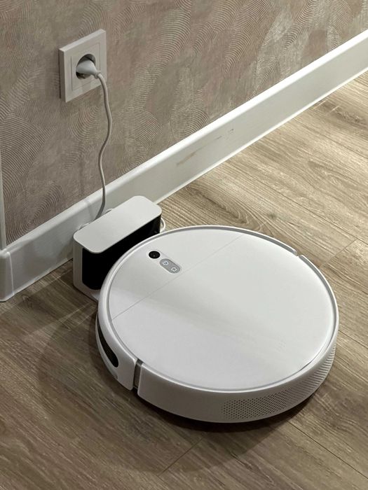 Робот-пылесос Xiaomi Mi Robot Vacuum Mop 2 White