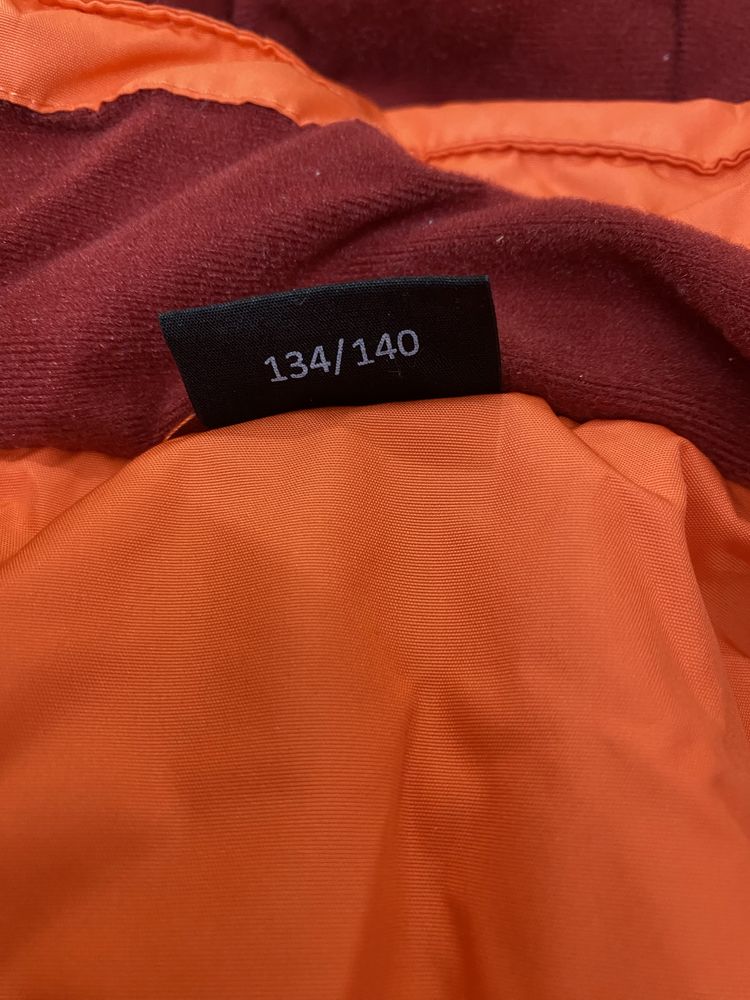 Яке 134/150 подходящо и за ски