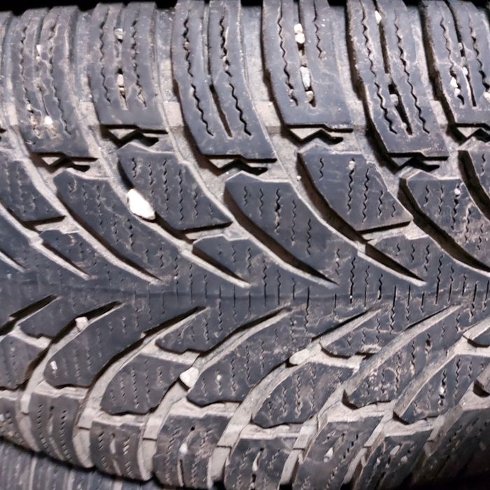 235/50/19"Nokian 4бр.гуми