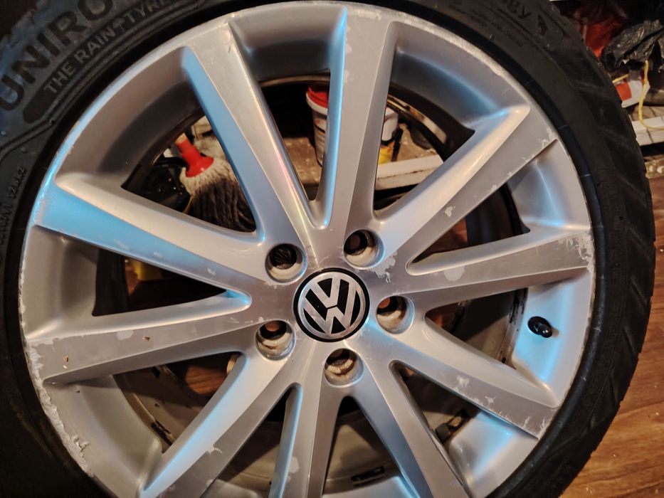 Продавам 5 Гуми Uniroyal с джанти към тях