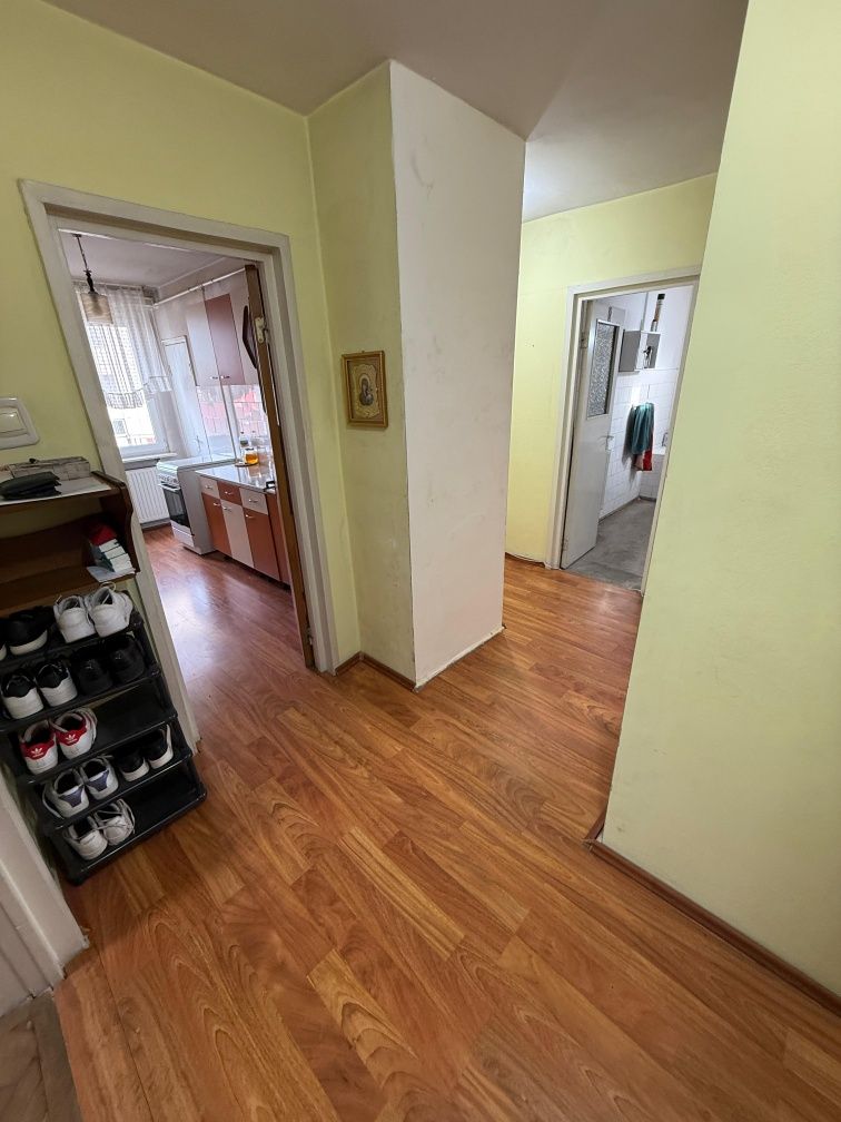 Apartament 3 camere 72 mp zona Grivitei