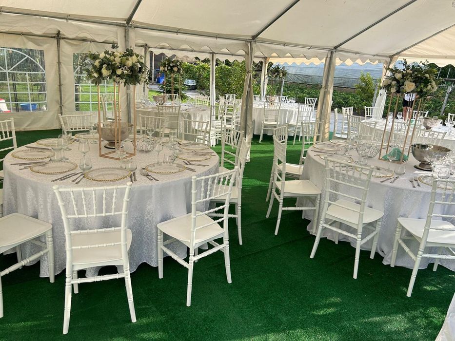 Inchiriem corturi, mese , scaune , vitrine frigorifice dozator de bere