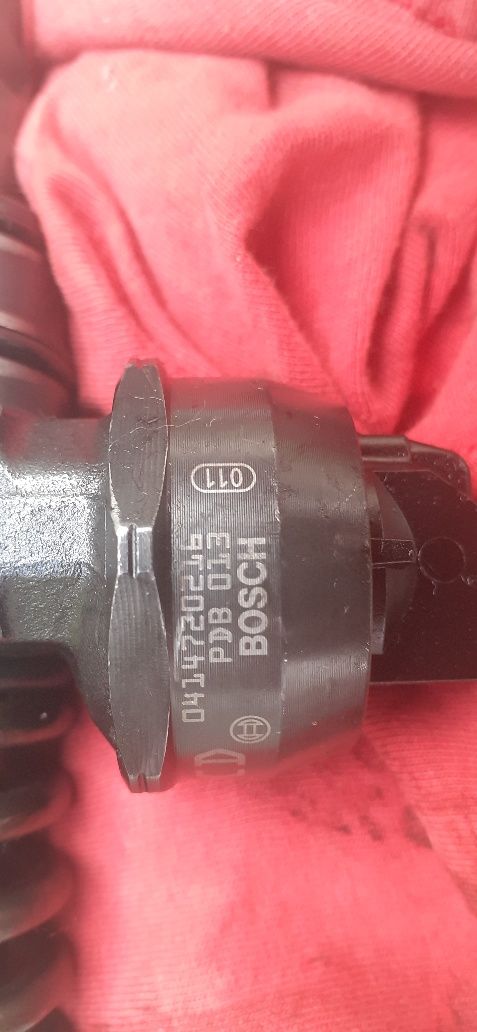 Injectoare Audi a 4.b 6 cod motor BKE