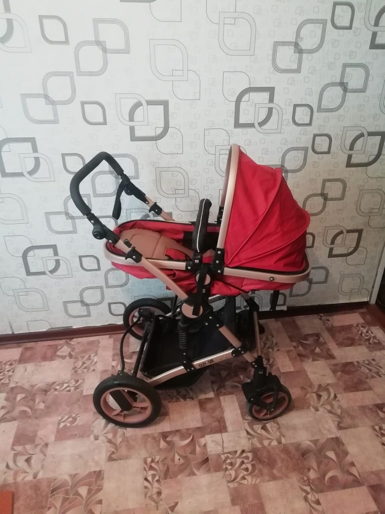 Продаем детскую коляску