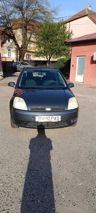 Vand Ford Fiesta 2005 ideala si pentru programul Rabla