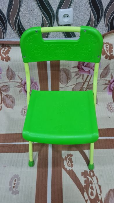 Продам детский стул