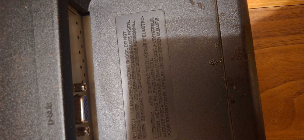 Monitor LG gri foarte putin folosit