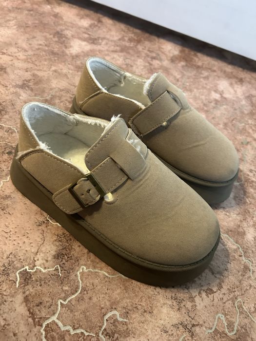 Продам женскую обувь