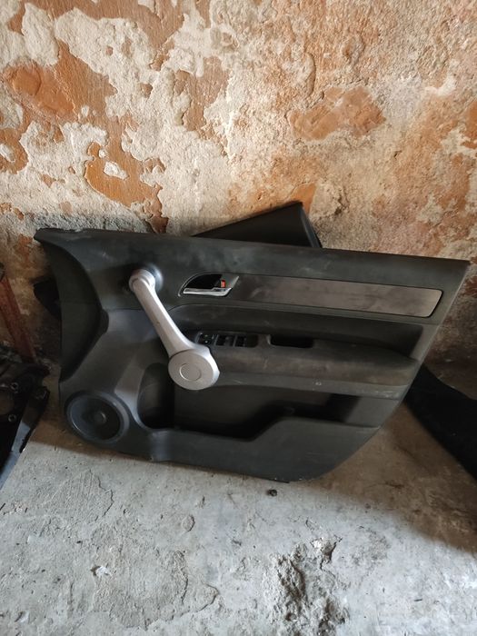 Обшивки двери Honda CR-V RE