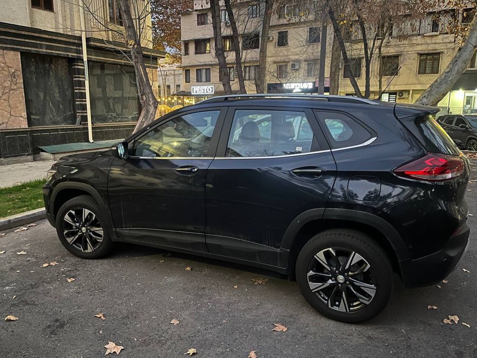 Продаётся машина Tracker Premier 2