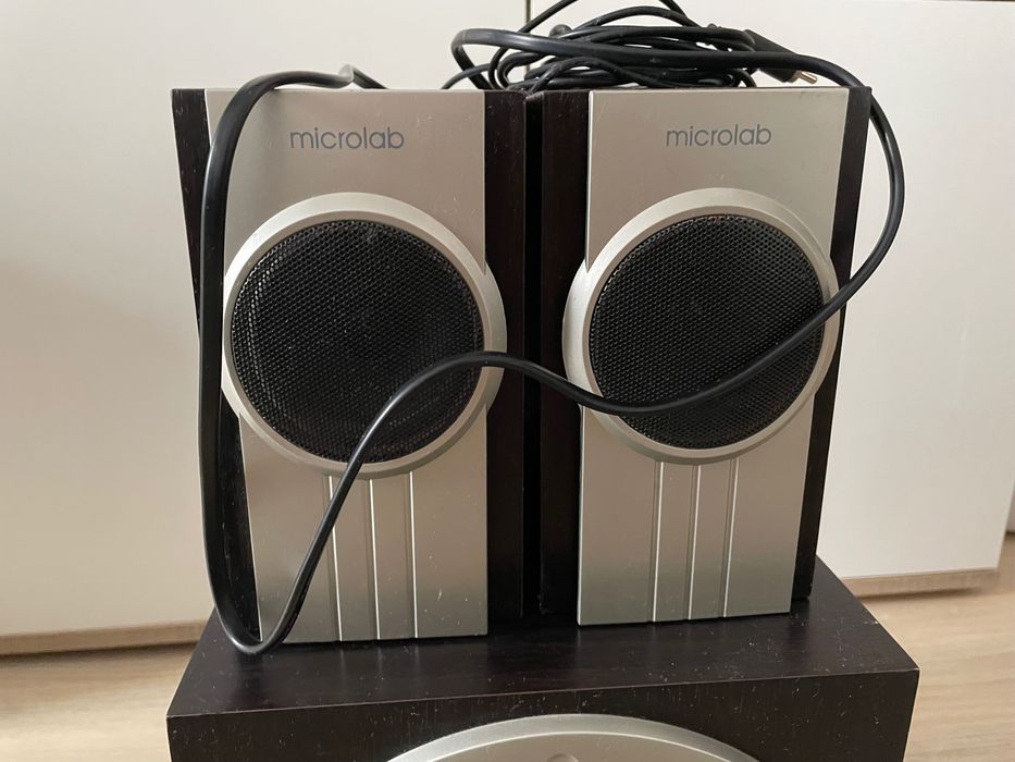 Буфер с две тонколонки на Microlab