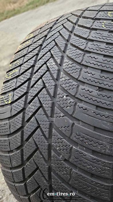 SET 2 Anvelope Iarna 245/40 R19 BRIDGESTONE Blizzak LM005 98V