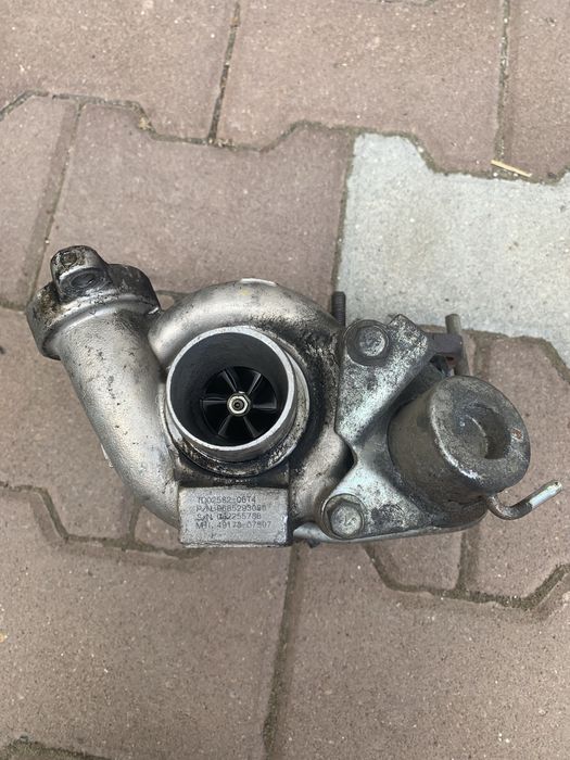 Турбокомпресор turbo citroen peugeot 1.6 HDI TD025S2-06T4