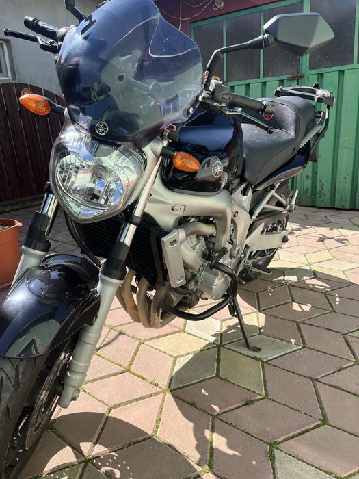 Yamaha FZ6-N Fazer