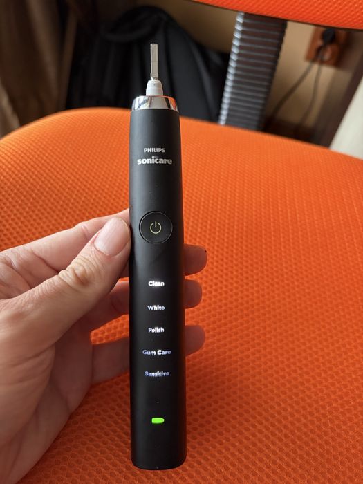 Електрическа четка за зъби Philips Sonicare Diamondclean 9000