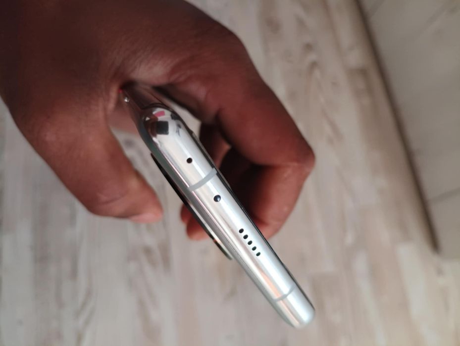 Huawei mate 40 pro Перфектен